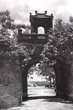 Cửa ô quan chưởng Hà nội 1940