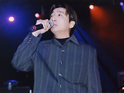 Kẻ Bội Bạc ( Chuyện Tình Ong Bướm)