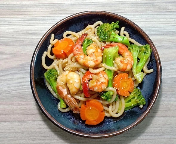 Mì Udon, Hay Mì Sợi Hoặc Bánh Phở Xào Tôm Cải Xanh                                                                                                    