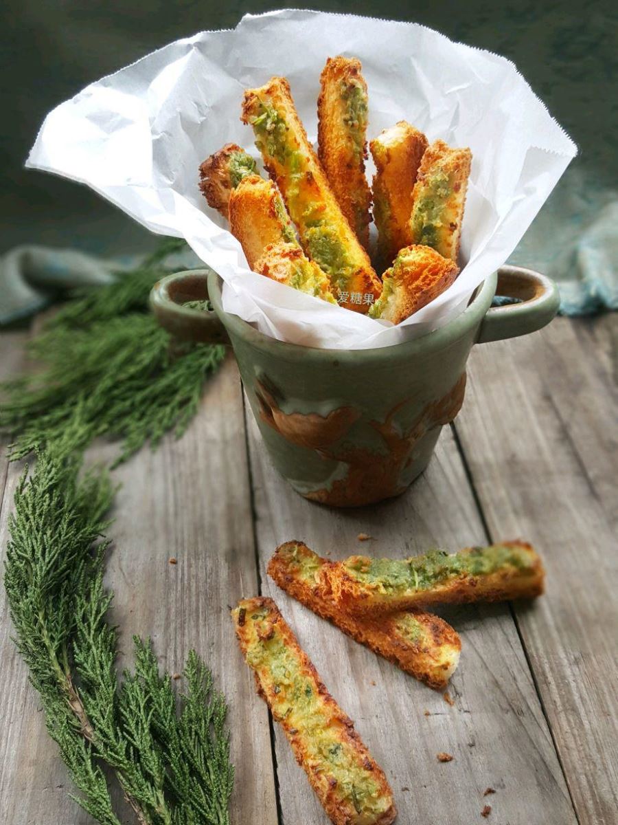 Bánh Mì Nướng Bơ Tỏi                                                                                                                                  
