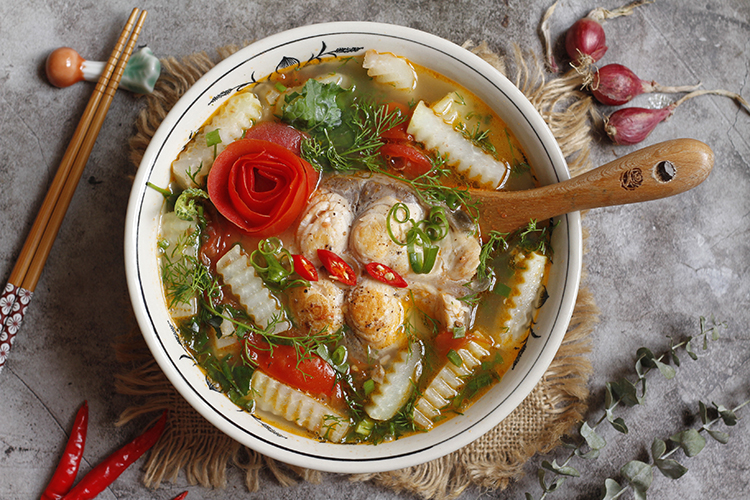 Canh Cá Nấu Su Hào                                                                                                                                    