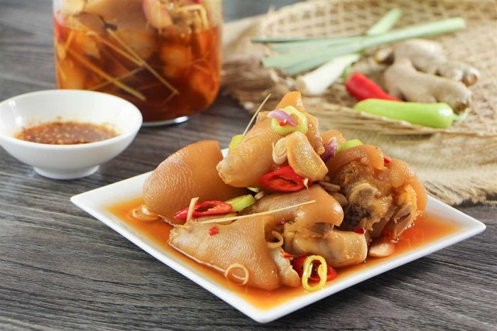Chân Giò Ngâm Mắm                                                                                                                                     