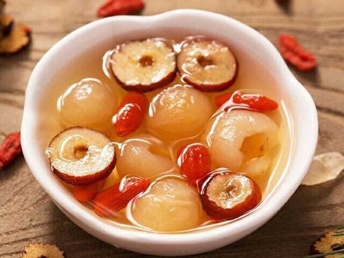 Chè Hạt Sen Táo Đỏ                                                                                                                                    