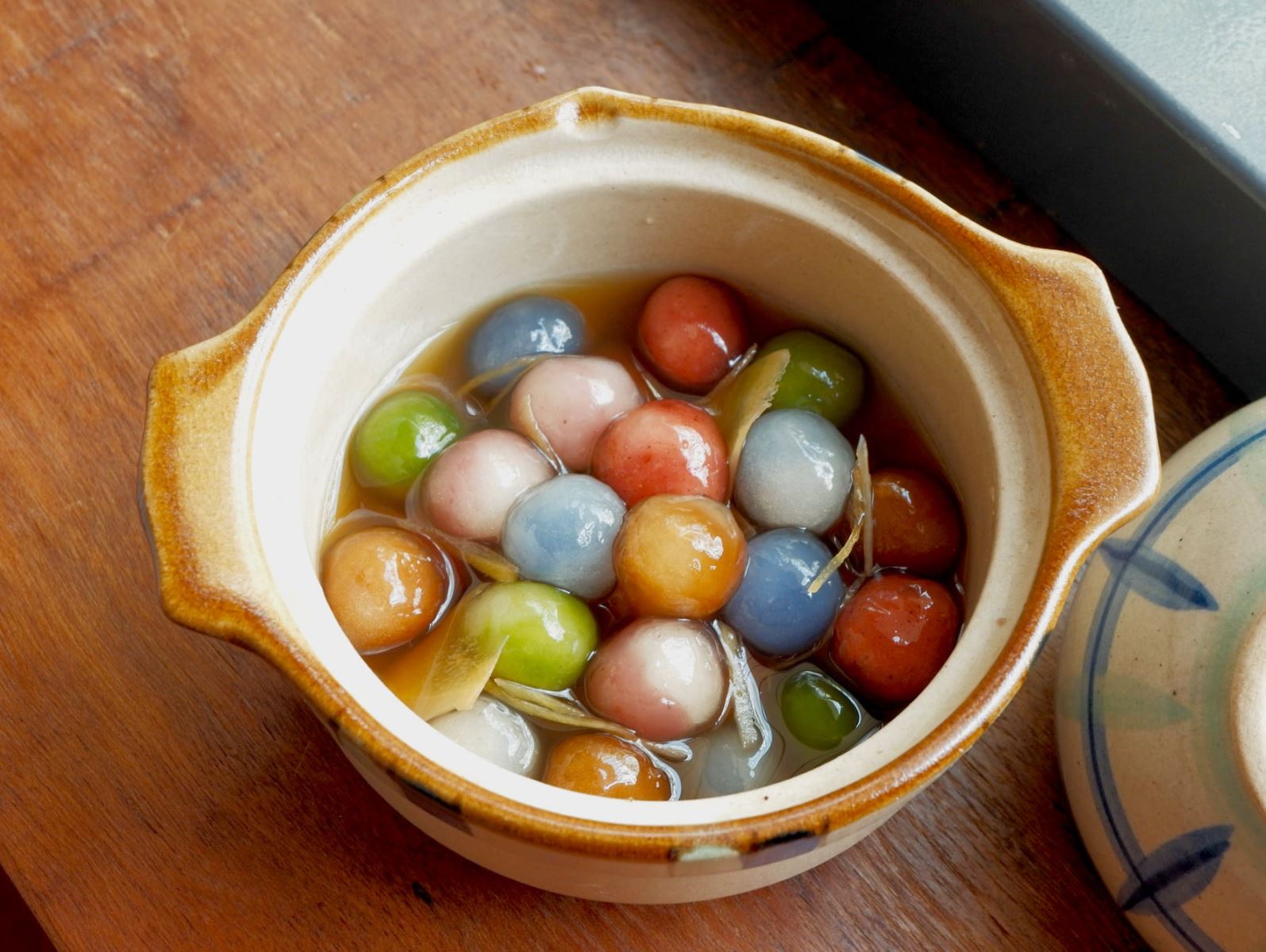 Chè Bộc Lộc Ngũ Sắc                                                                                                                                   