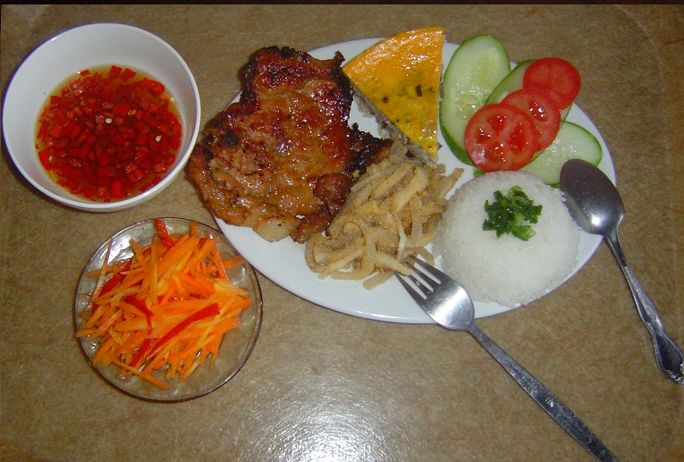 Cơm Tắm Sườn Bì                                                                                                                                       