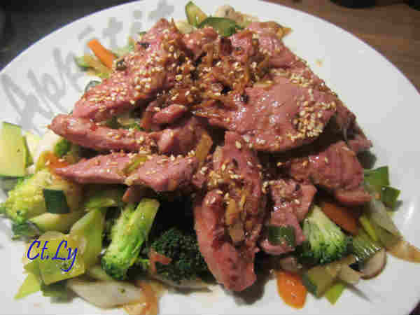 Vịt Xào Rau Cải                                                                                                                                       