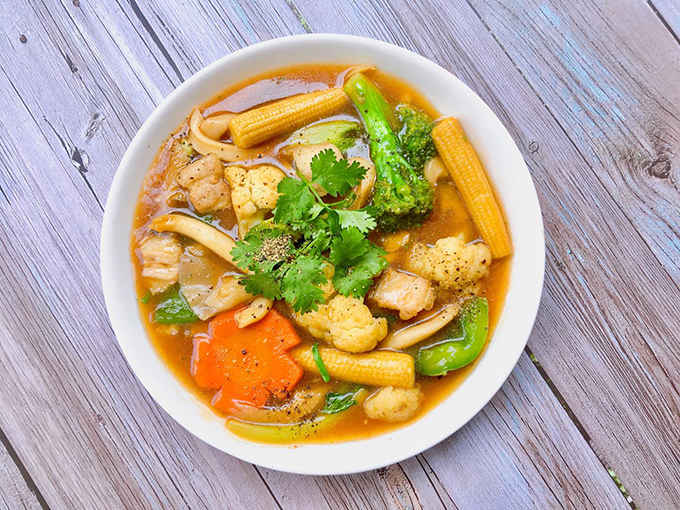 Thit Ba Chỉ Xào Rau Củ Sốt Dầu Hào                                                                                                                    