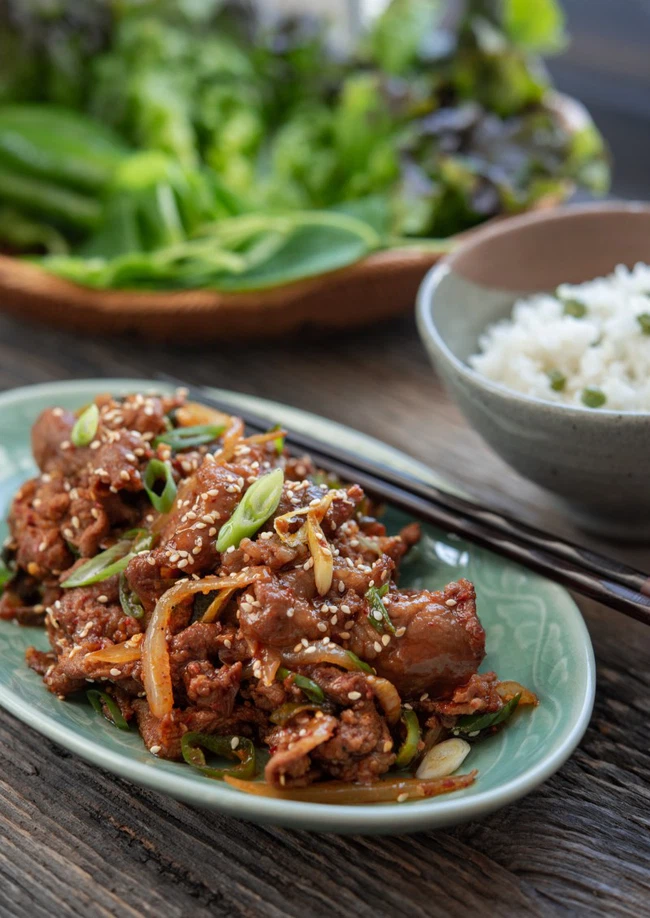 Thịt Heo Xào Cay Kiểu Hàn Quốc                                                                                                                        