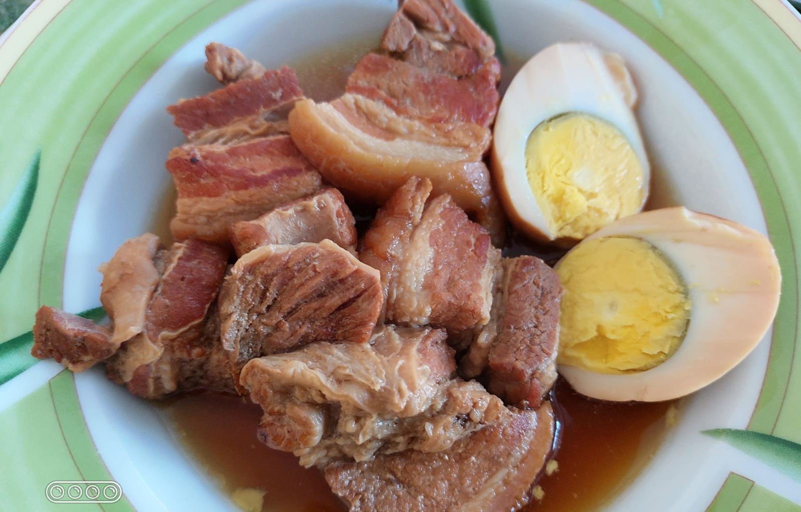 Thịt Kho Tàu                                                                                                                                          