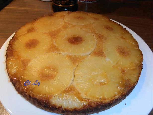 Bánh Trái Thơm Và Caramel                                                                                                                             