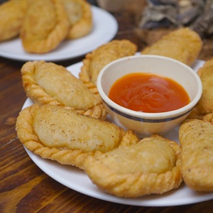 Bánh Xếp Nhân Tôm Thịt Chiên                                                                                                                          
