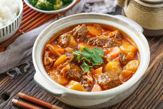 Bò Hầm Bia                                                                                                                                            