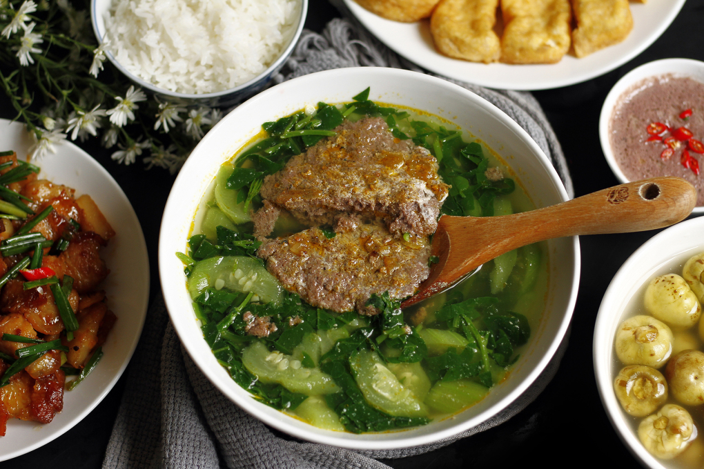 Nấu Canh Riêu Cua                                                                                                                                     