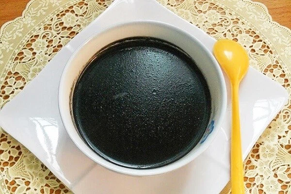 Cách Nấu Chè Mè Đen Nước Cốt Dừa                                                                                                                      