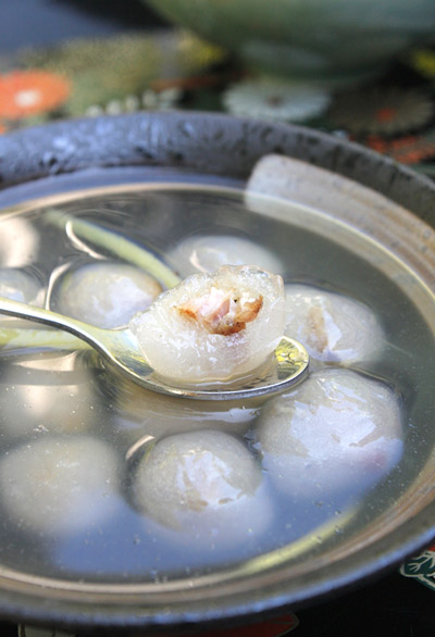Chè Bột Lọc Bọc Thịt Heo Quay                                                                                                                         