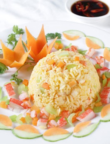 Cơm Chiên Tôm Và Thanh Cua                                                                                                                            
