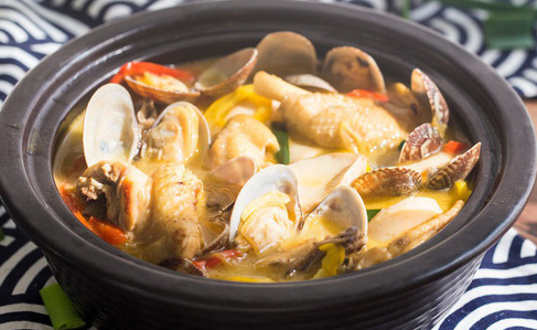 Canh Gà Nấu Nghêu                                                                                                                                     