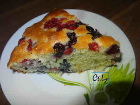 Bánh Bông Lan Dâu Đen (Myrtilles) Và Dâu Rừng (Fraises De Bois)                                                                                       