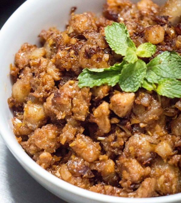 Thịt Kho Mắm Ruốc                                                                                                                                     
