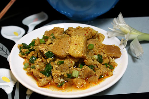 Thịt Ba Chỉ Kho Riềng                                                                                                                                 