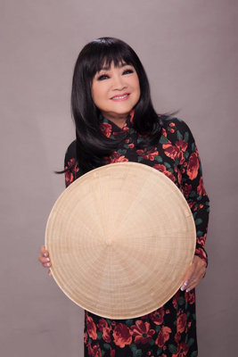 Em Chờ Anh Trở Lại