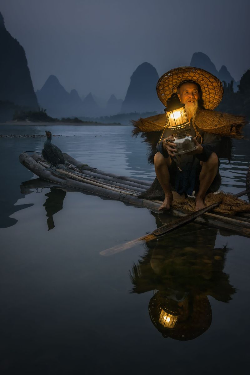 Thuyền Câu Và Lão Ngư 
