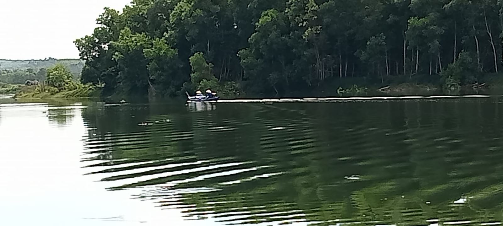 Với Dòng Sông Cũ