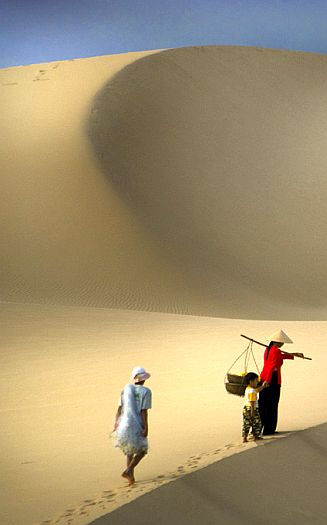 Đá Mềm Chân Cứng