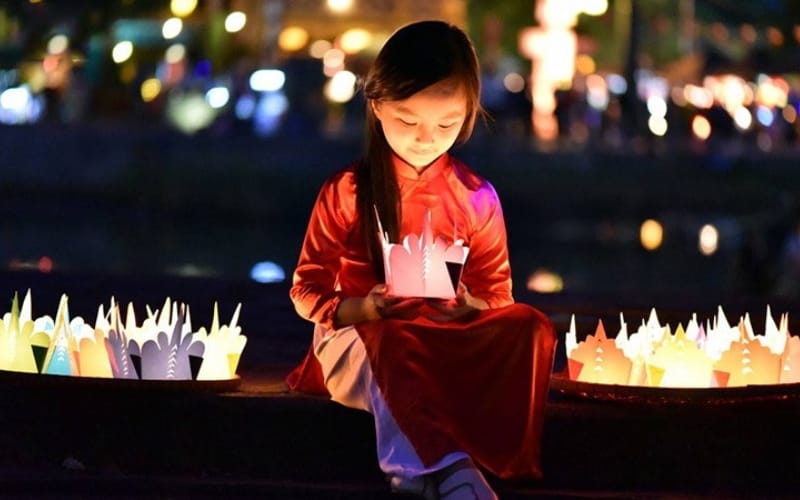 Nhũng Nhẵng Tháng Giêng