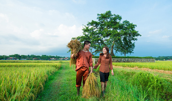 Về Thăm Mảnh Đất Ân Tình